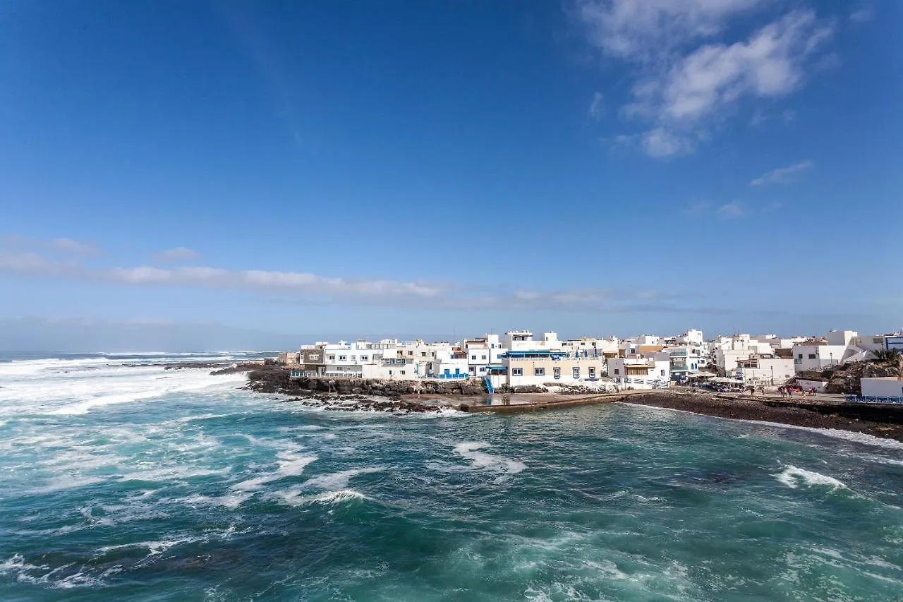 Alaia Tiny House Between Volcanoes And Beach Breaks Hostel El Cotillo  Spain